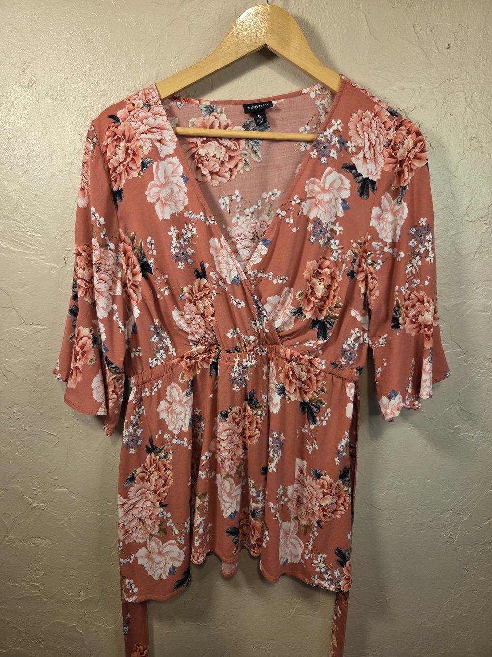 Torrid Floral Wrap Blouse - Dusty Rose Size 0